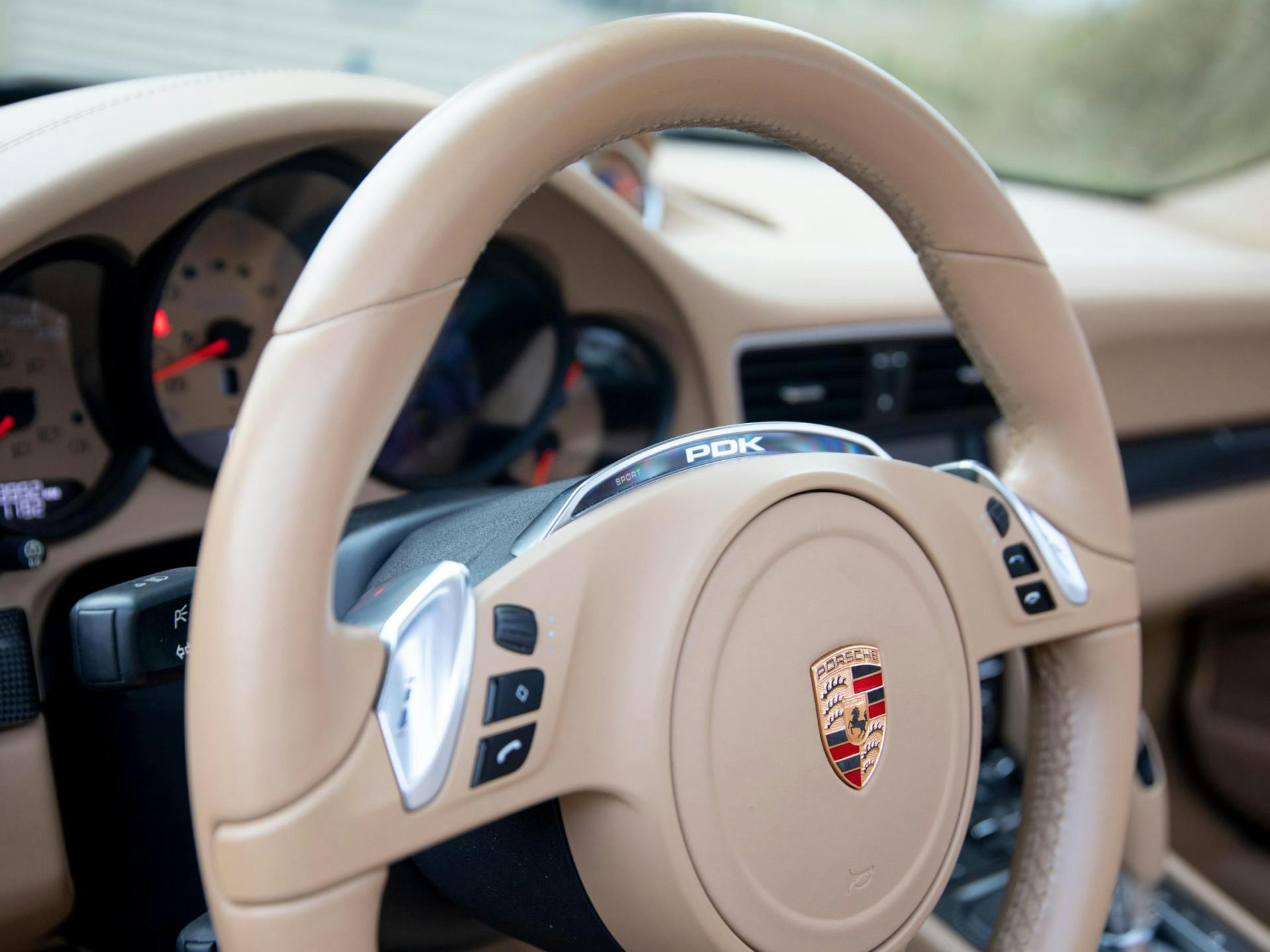 Porsche 911 Cabrio 3.8 Carrera 4 GTS | Bose | Sport Chrono | Carbon interieur pakket |